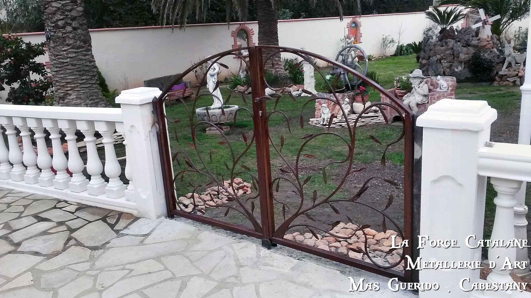 Portillon vegetal travail a chaud vegetal olivier forge catalane 1.jpg